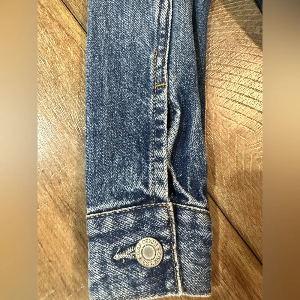 GAP Kids Girls Denim Jean Jacket Size XS Pockets Blue Medium Wash Buttons